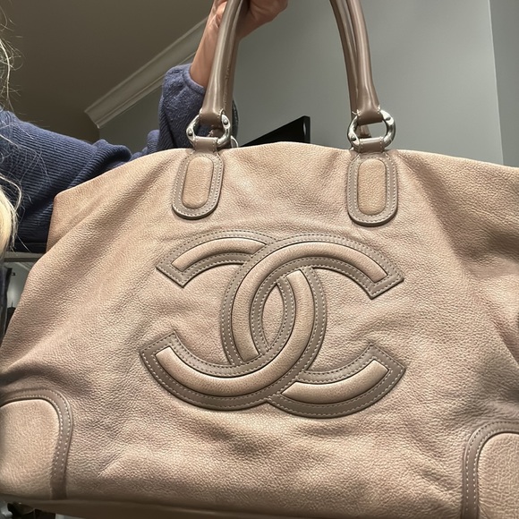 Chanel Shopping Tote- Neutral Leather - Picture 8 of 12